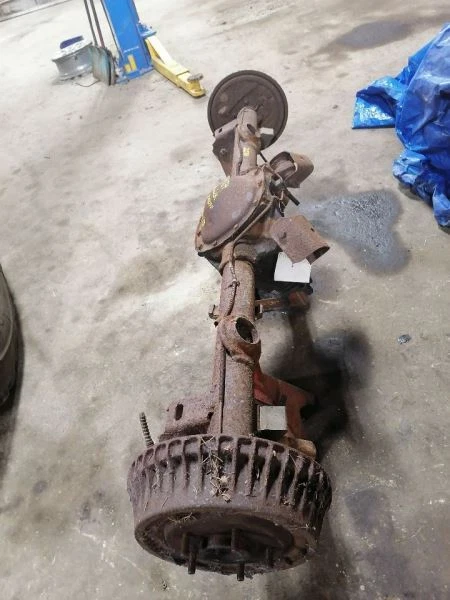 Cubierta redonda eje trasero 10-1/4x9-1/2 se adapta a 80-90 CAPRICE 1200753 Foto 2 de 4