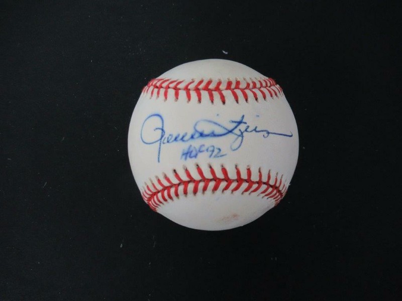 Rollie Fingers (HOF 92) Signed Baseball Autograph Auto PSA/DNA AH44659