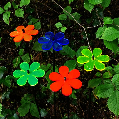 Estacas decorativas de jardín margarita | 5 adornos de jardín medianos | decoración de jardín al aire libre - Imagen 8 de 8