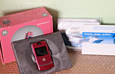 Motorola RAZR V3 rosa speciale! OTTIME CONDIZIONI RARO come nuovo da collezione