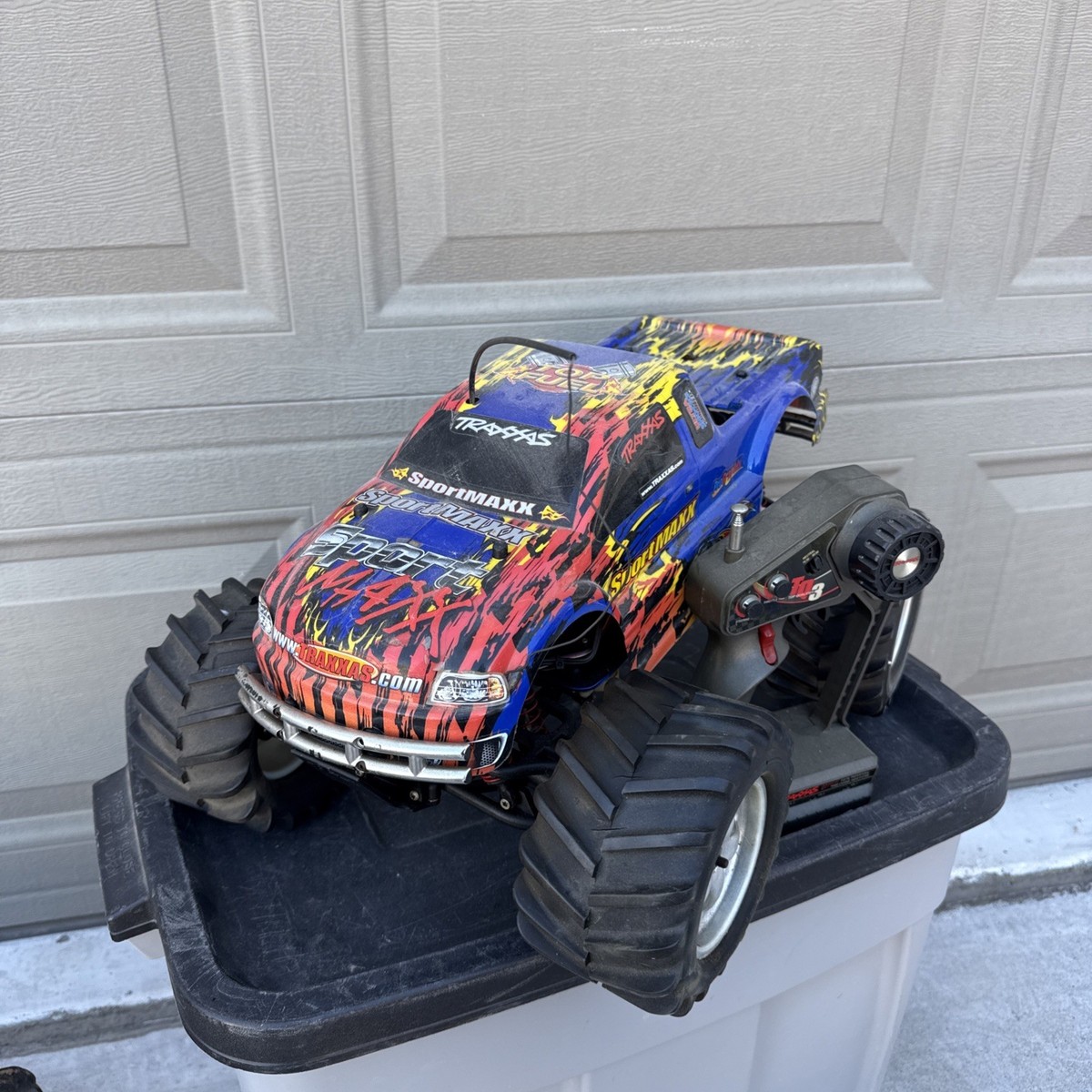 Traxxas SportMaxx 4x4 Nitro 1/10 Monster Truck T-Maxx Roller Read