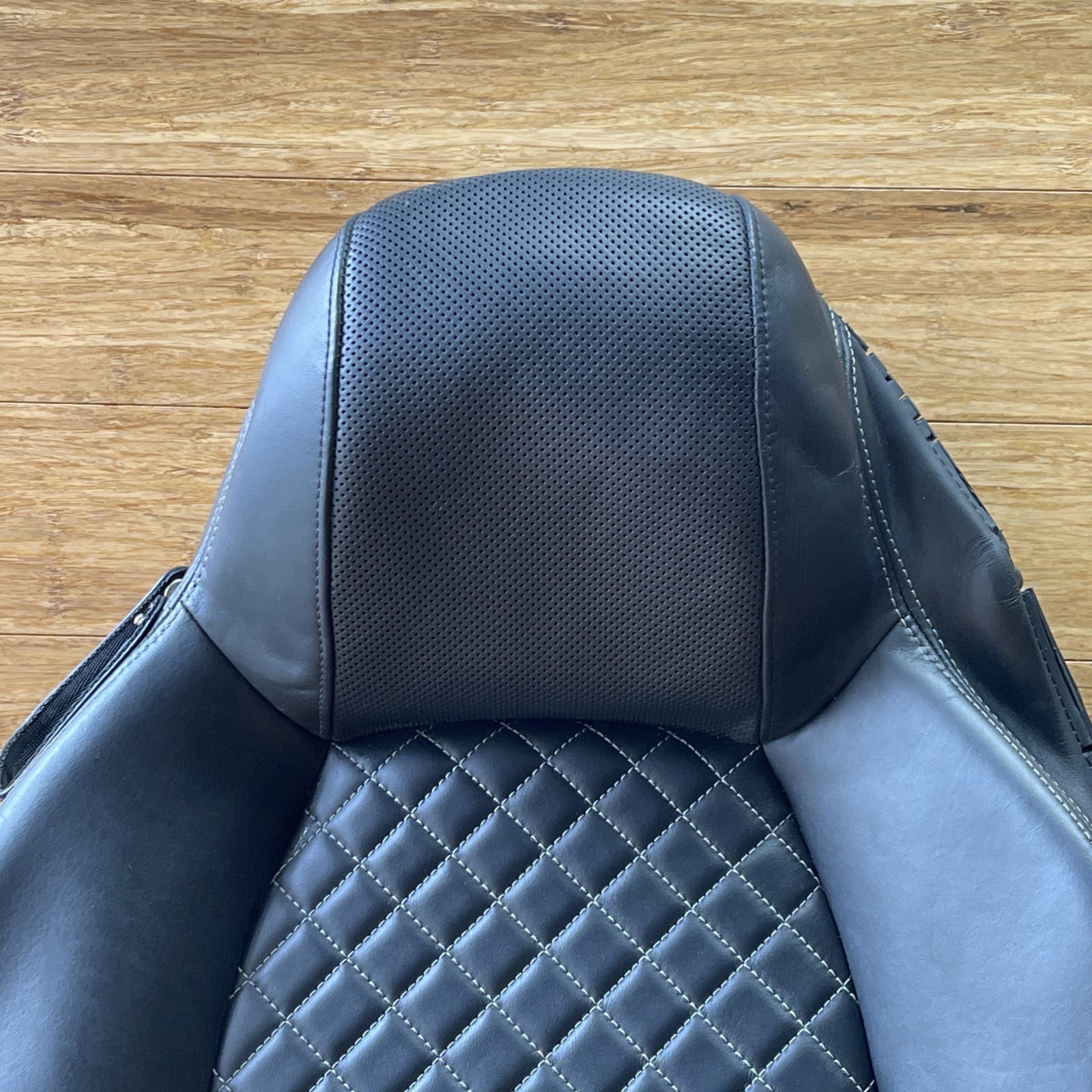 2017-2022 Audi R8 Front Right Side Upper Seat Cushion Black OEM