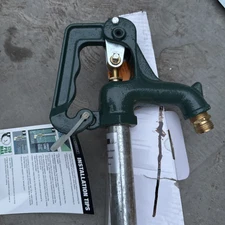 Frost Proof Yard Water Hydrant EVERBILT