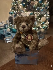 Charlie Bears Button. Isabelle Lee.  Autumn 2009. Retired. All Tags. 10”preowned