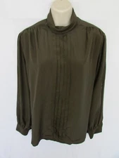 JONES NEW YORK WOMANS 8 brown pleat long sleeve BLOUSE