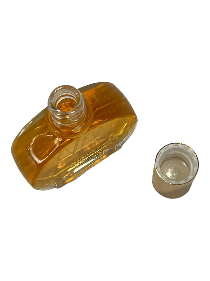 Одеколон с ароматом масла для женщин Navy 0,05 жидкой унции от Dana Classic - Изображение 3 из 4