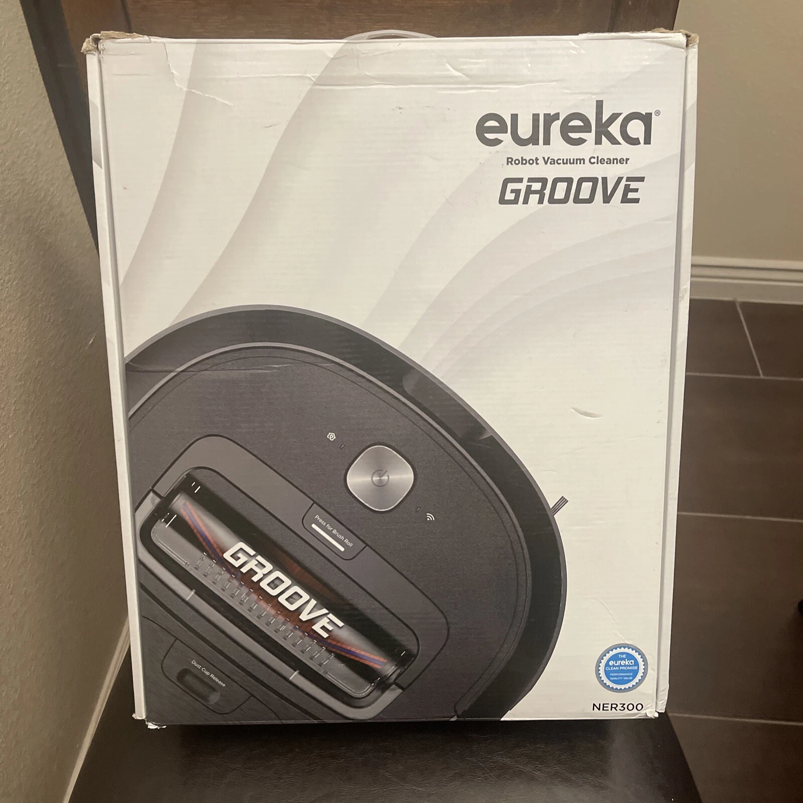 Eureka Groove Robot Vacuum Cleaner NER300 For Parts Only See Description