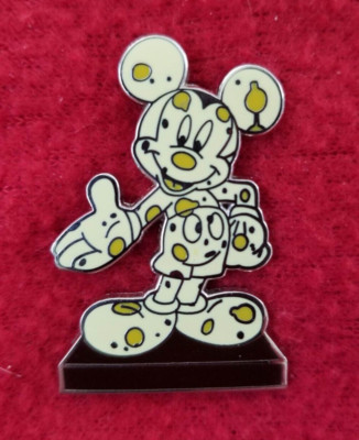 Disney Trading Pin, 2009, Mickey Mouse, Swiss Cheese Mickey