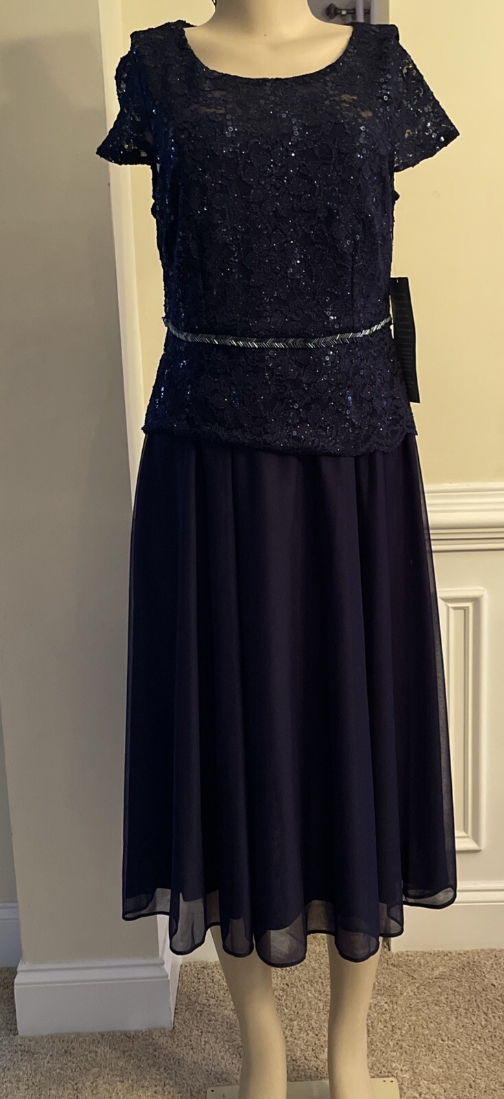 Picture 1 of 2