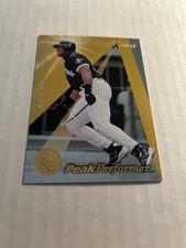 1997 Pinnacle Press Frank Thomas Peak Performer Gold