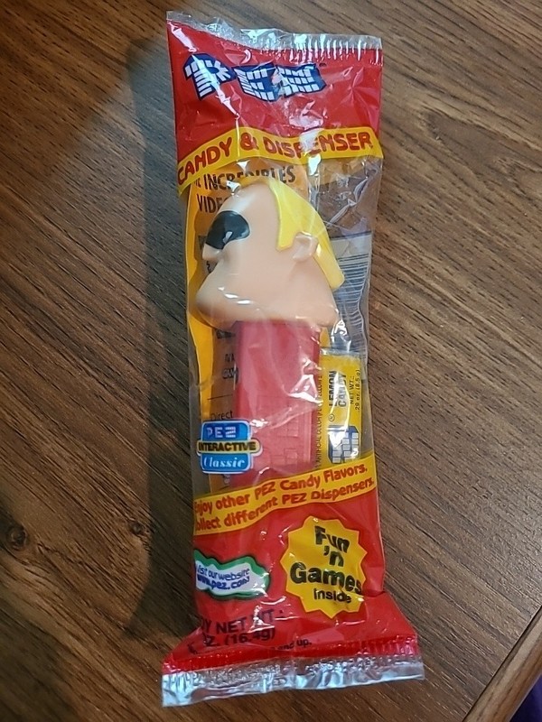 Disney/ Pixar The Incredibles PEZ Candy Dispenser - Bob Parr NIP