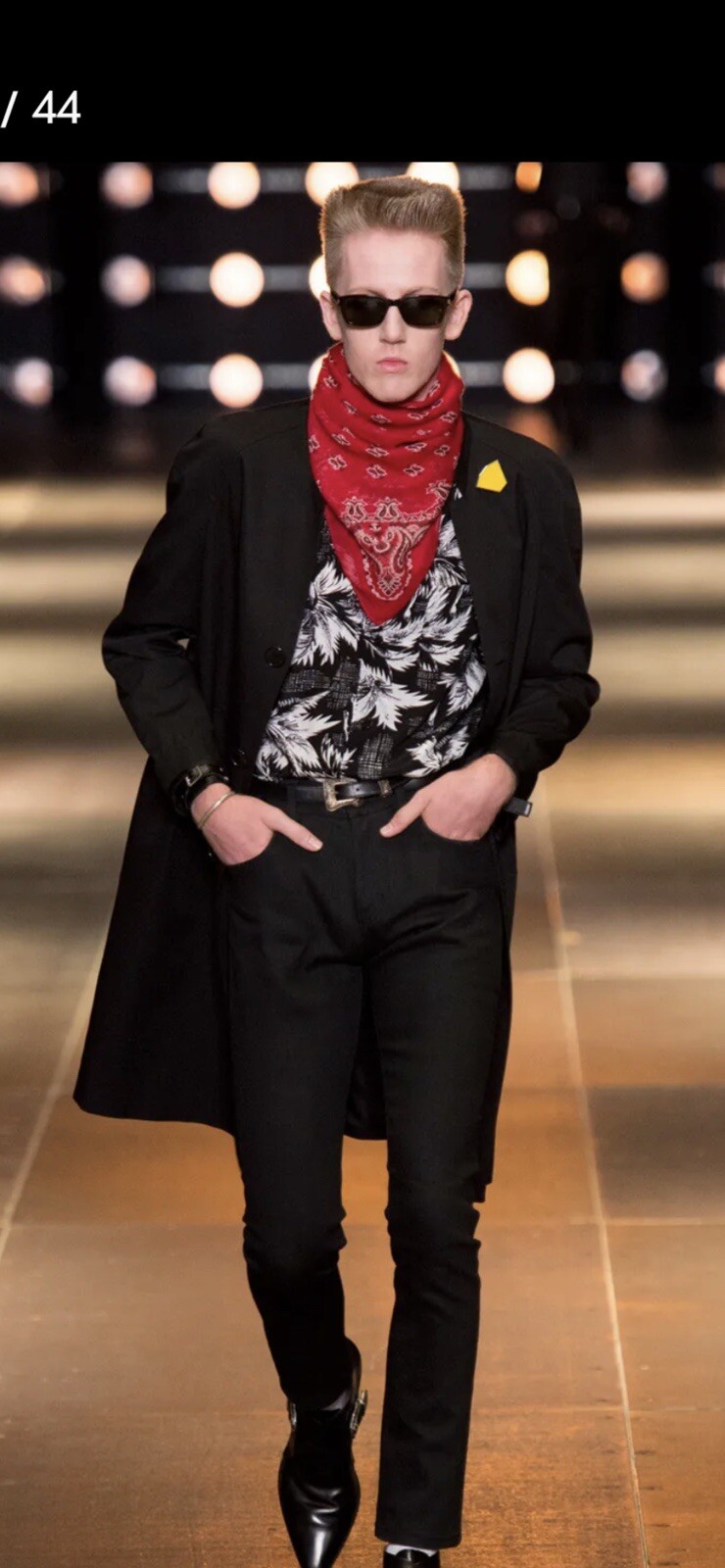 Camicia Saint Laurent Hedi Slimane in seta con palma. 41 16. 1500€