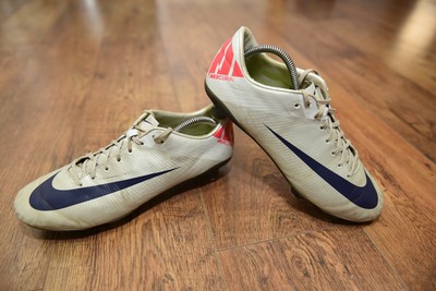 nike mercurial superfly carbon fiber