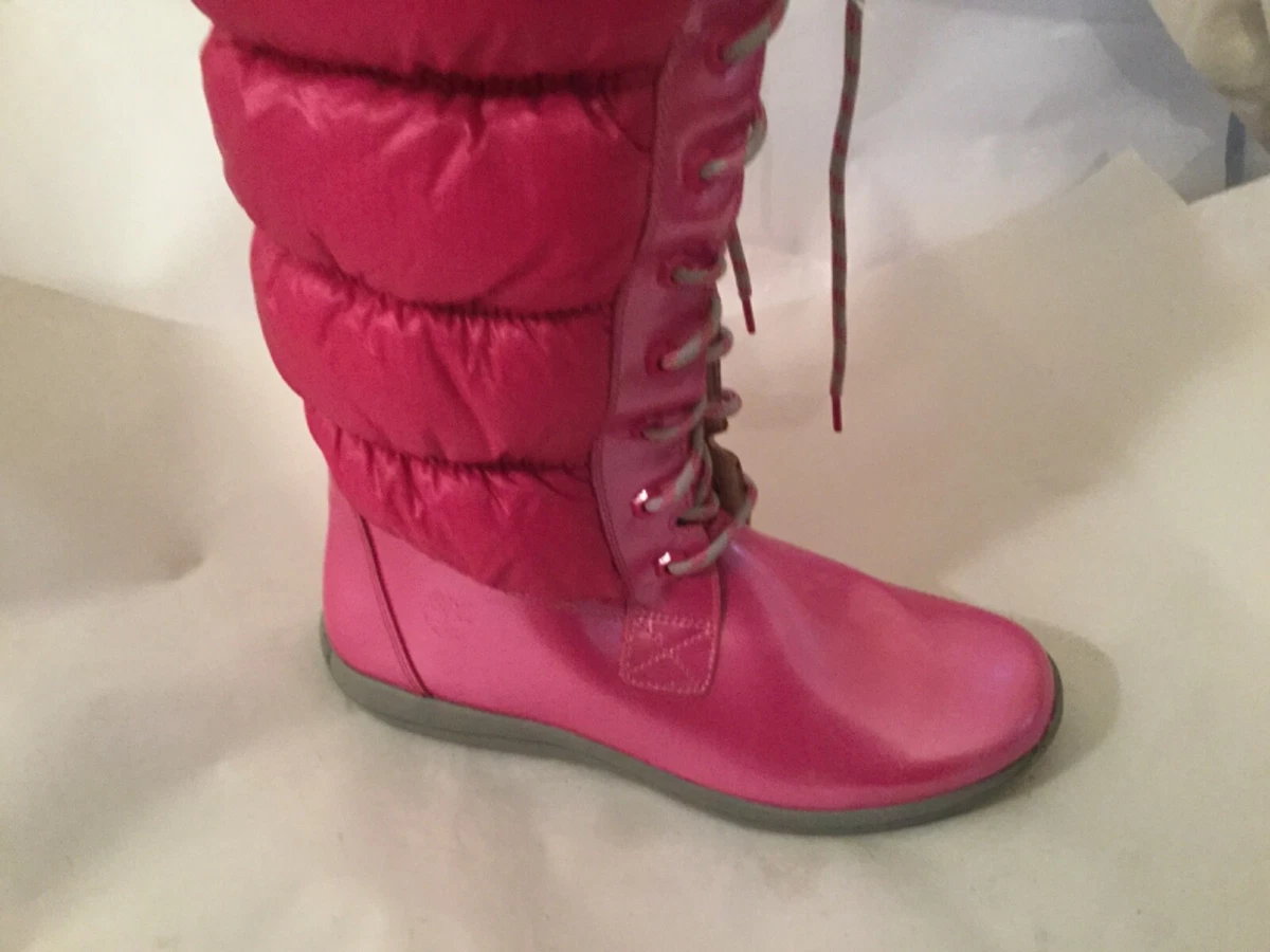 Pink timberlands hotsell with fur