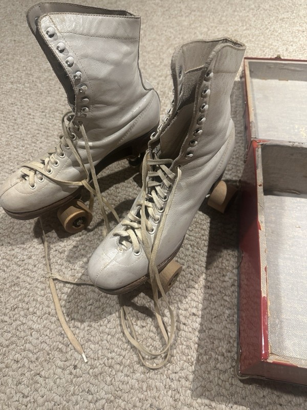 Vintage Women's Leather Roller Skates Size 6 Chicago Brand. Wood Wheels.