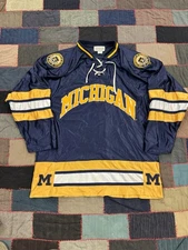 1994 UNIVERSITY of MICHIGAN WOLVERINES NCAA HOCKEY JERSEY KORONIS Mens Sz Small