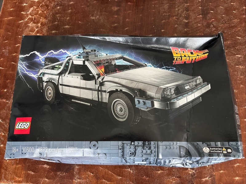 LEGO Back to the Future Time Machine 10300 Doc Marty McFly 18+