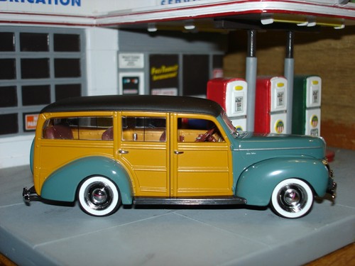 Minichamps 1940 Ford De Luxe, 1:43 NIB Ford 100 Year Heart & Soul Collection - Picture 6 of 9