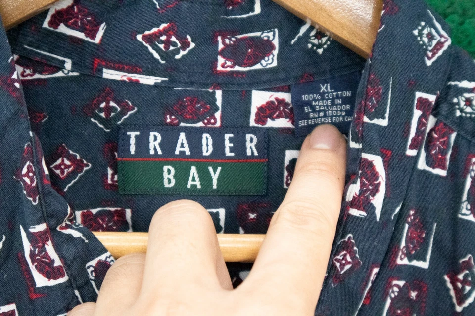 Trader Bay Men's Short Sleeve Button Down Tropical Hawaiian Camp Shirt Size XL - Image 2 of 4