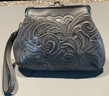 PATRICIA NASH SAVENA TOOLED LEATHER WRISTLET CLUTCH SMOKE GREY COLOR NWT