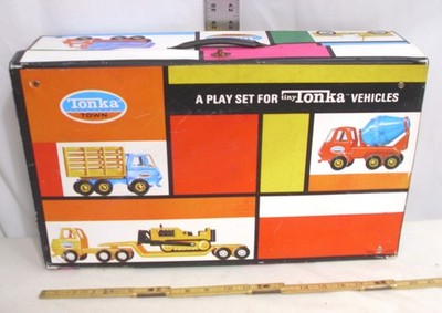 TONKA TOWN PLAYSET CASE FOR TINY TONKA TRUCKS