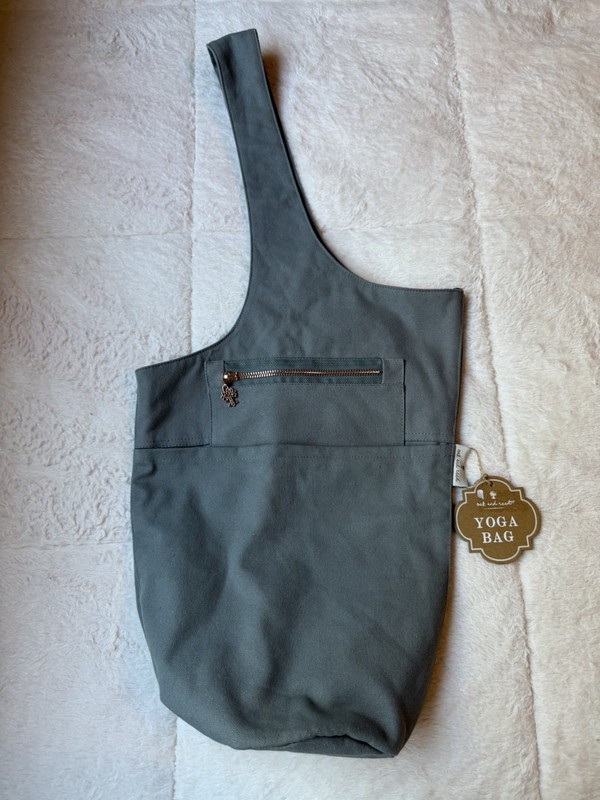 Oak & Reed Yoga Mat Bag Gray Fits Most Mats, Zippered Pocket NEW