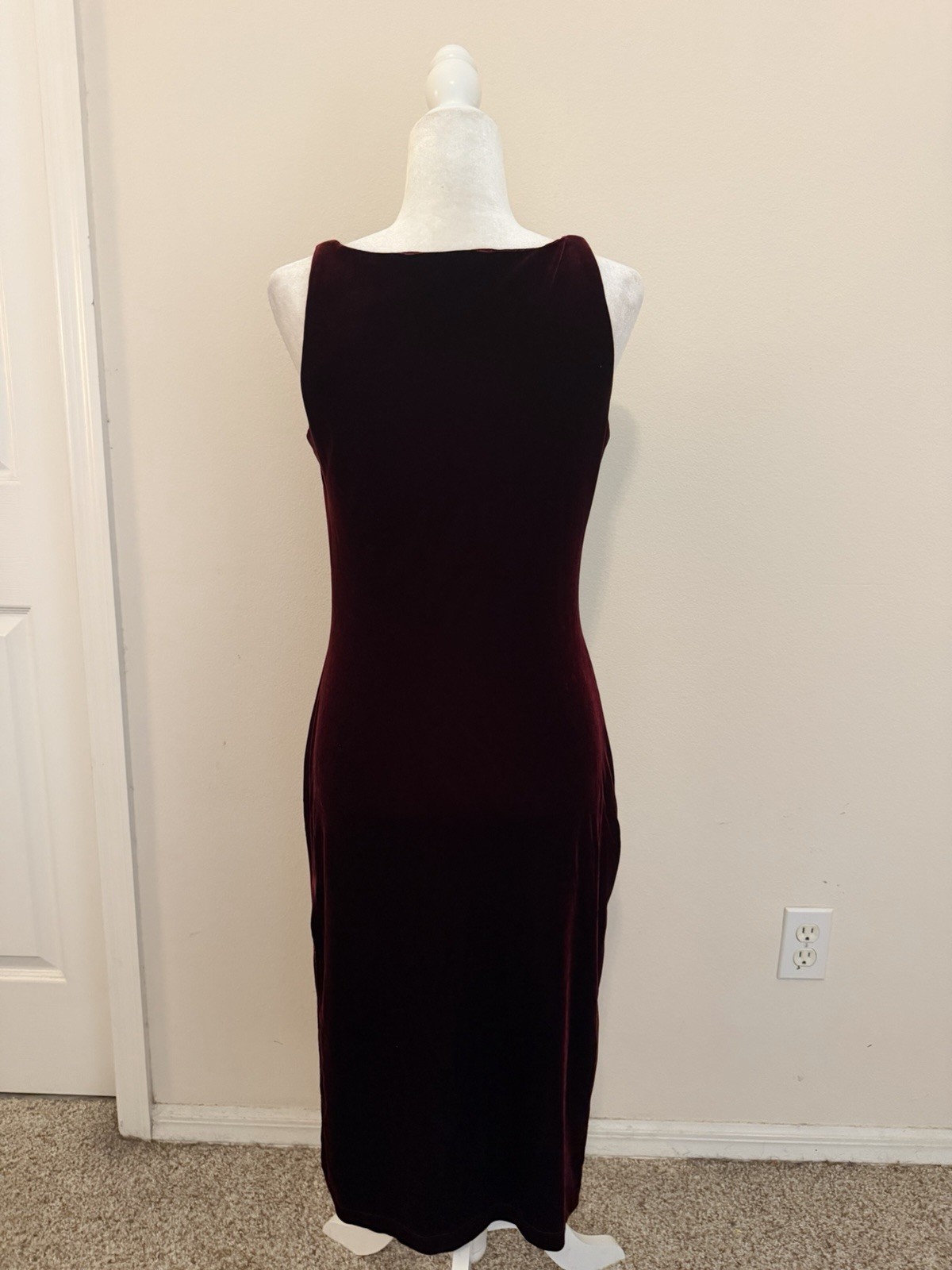 90s red velvet dress Vintage 1990s Bebe Burgundy Midi Siz… Size:us-4 35 hips gg-rihoas-less than 30 Baby Shower Outfit Ideas