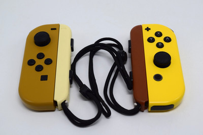 Nintendo Switch Joy-Con Set - Pokemon Let s Go Pikachu Evoli & Handschlaufen