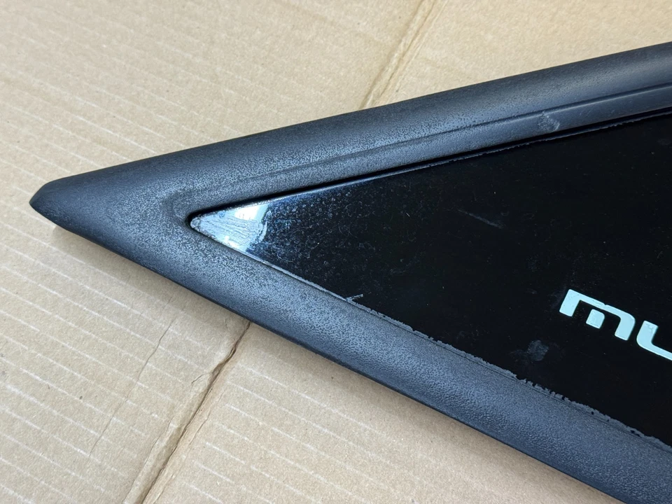 87-93 福特野马四分之一窗玻璃乘客侧挂架原始设备制造商 Carlite GT — 第 2/4 张图片