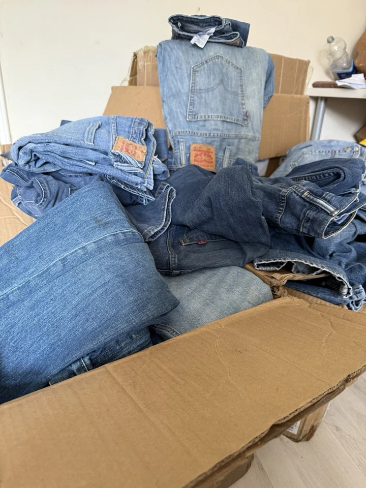 Levi Vintage Jeans Bulk Lot of 100 – Mixed Styles & Sizes – Wholesale Bundle - Image 3 of 4