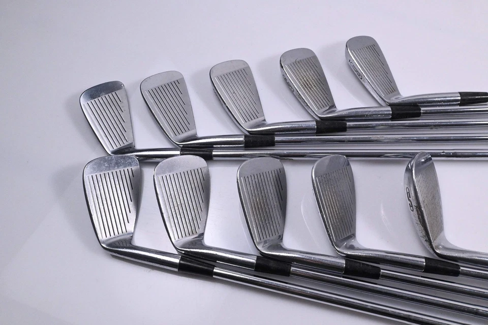 Mizuno TP-9 Irons / 2-PW+SW / Stiff Flex Dynamic Gold S400 Shafts - Image 3 of 4