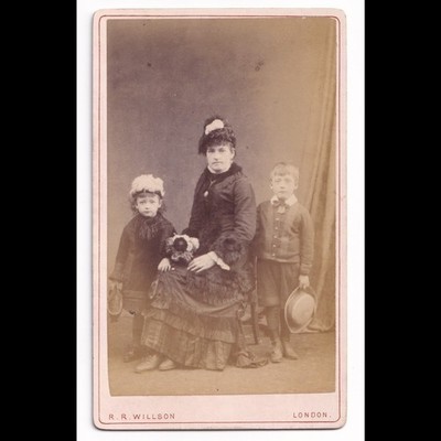 CDV, Frau und zwei Kinder, R. R. Willson, Walworth Rd, London
