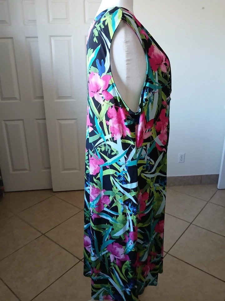 Vestido Catherines Plus Floral Paradise Nudo Torcido Ajuste y Acampanado 4X 30/32 Tropical Foto 4 de 4