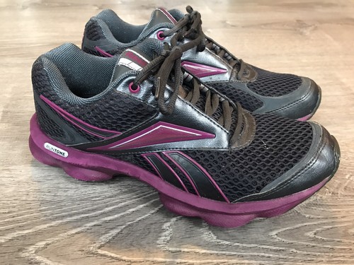 Reebok Runtone Women Size 7.5 Black 
