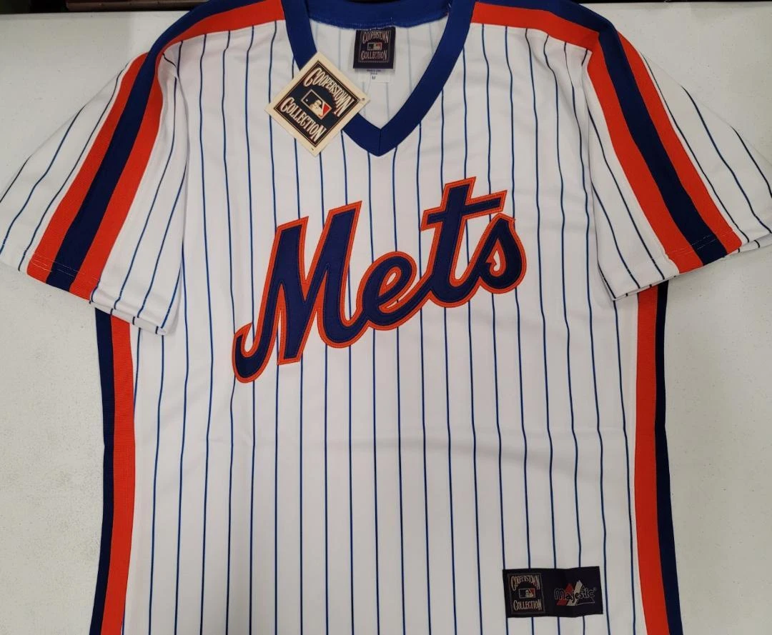 Men's Pro Standard Cream New York Mets Cooperstown Collection Old English T-Shirt Size: Large