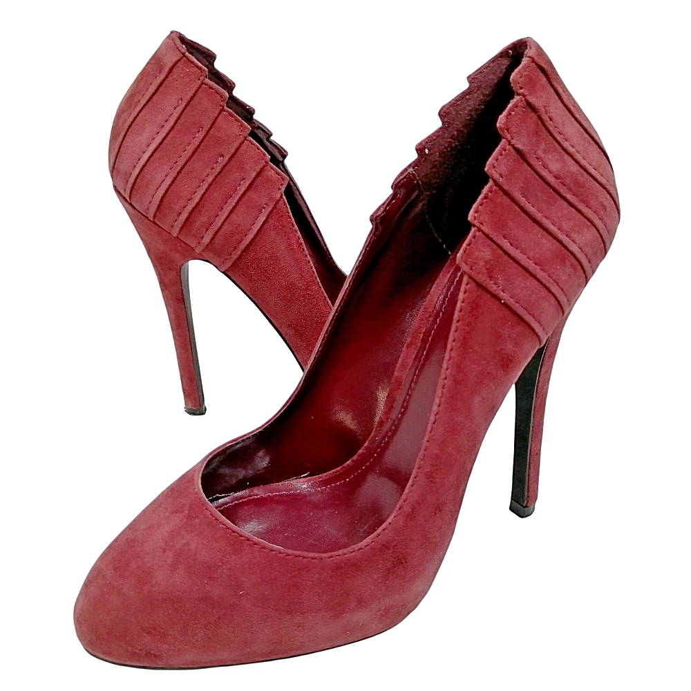Maroon hotsell heels uk