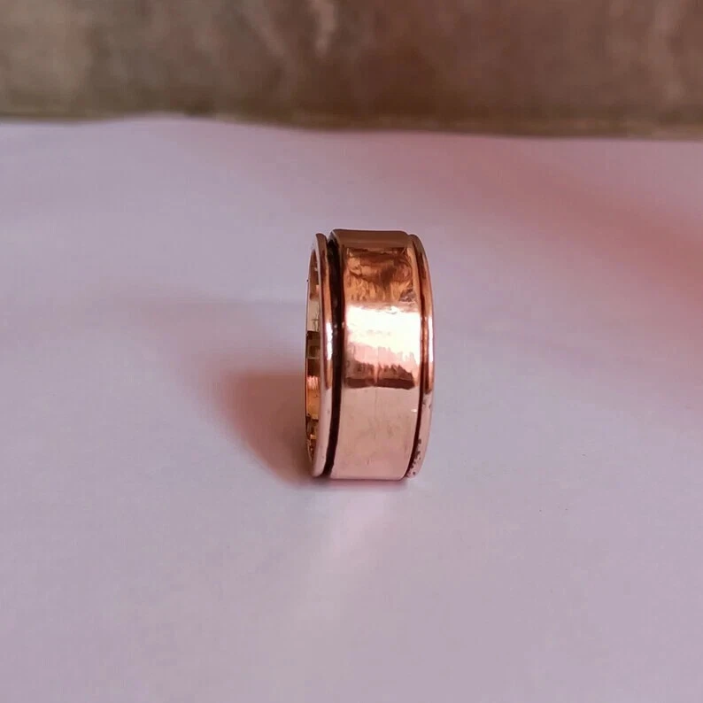 Однотонное минималистское целебное кольцо из чистой меди ручной работы, унисекс, простое кольцо-спиннер - Изображение 2 из 4