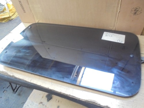 MITSUBISHI DELICA STARWAGON L300 1991 NSR PASSENGER REAR QUARTER WINDOW GLASS - Picture 5 of 12