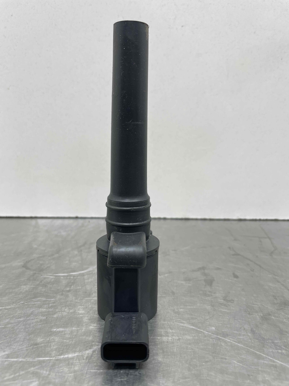 2010 Aston Martin Rapide OEM Engine Ignition Coil 39K 8G43-12A366-AA