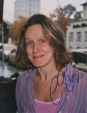 Claire Cox Autogramm signed 20x26 cm Bild