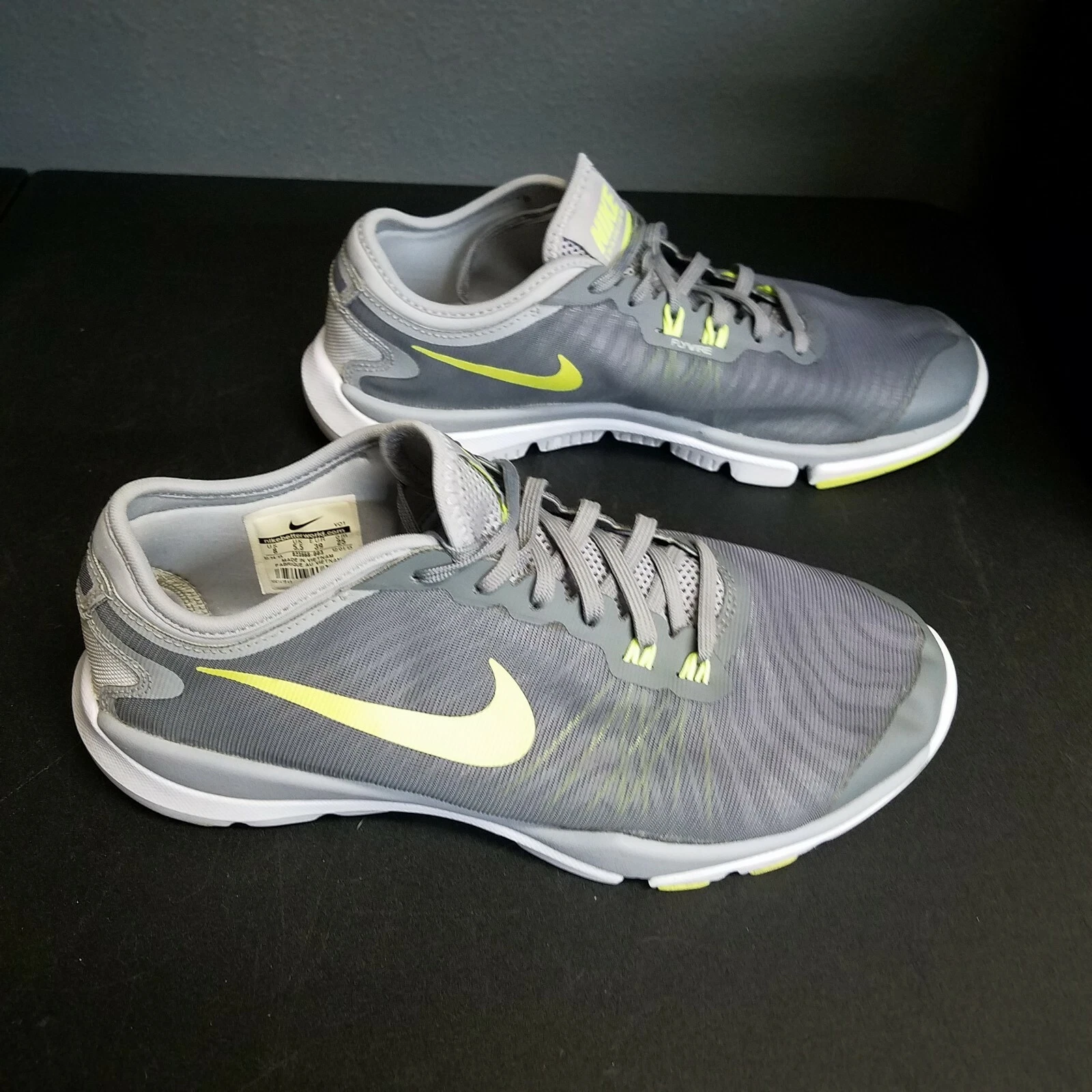 Chaussures d'entraînement grises Nike Flex Supreme TR4 baskets de sport 823668 femme taille 8