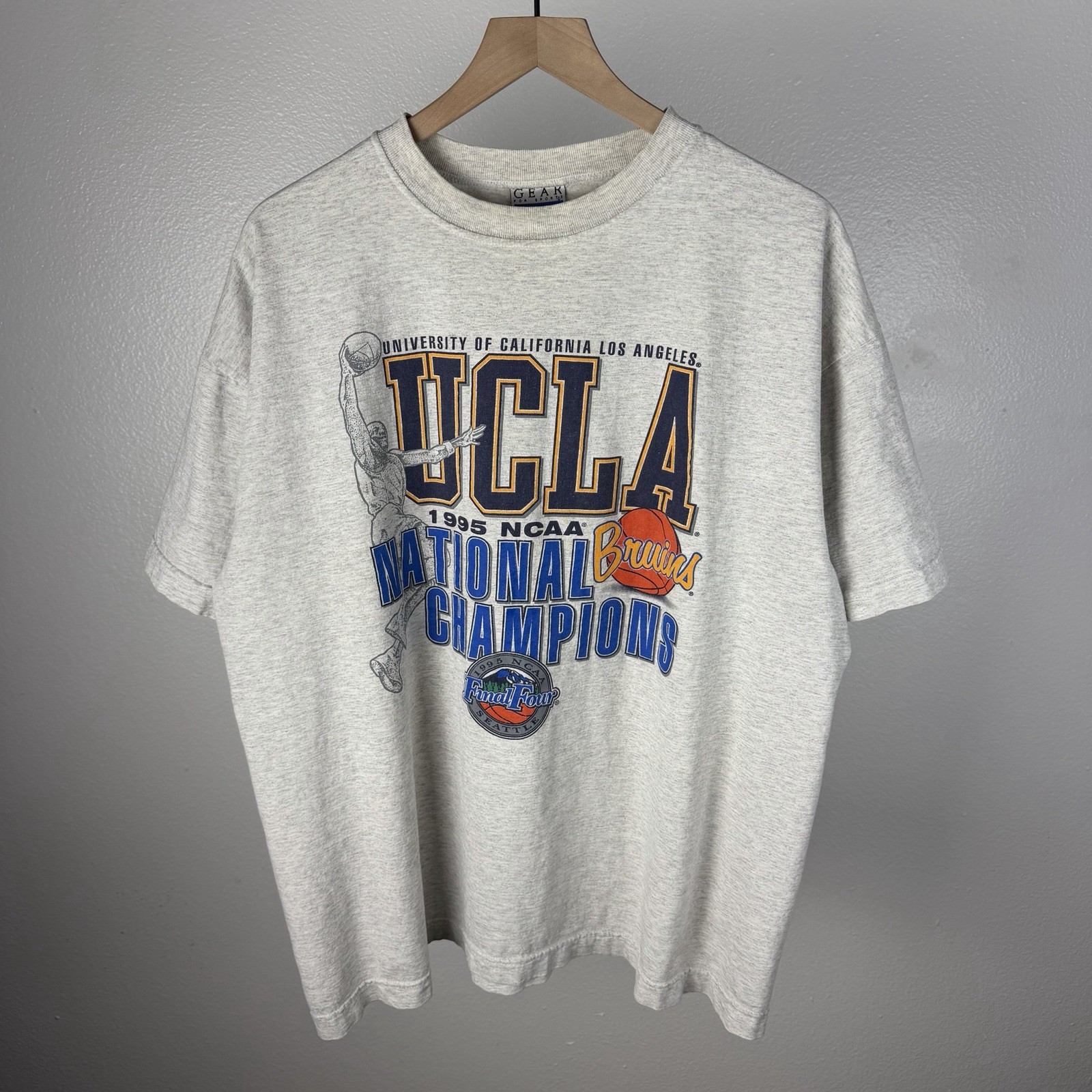 Vintage 90’s UCLA National Champions Bruins NCAA Made In USA T Shirt Size XL