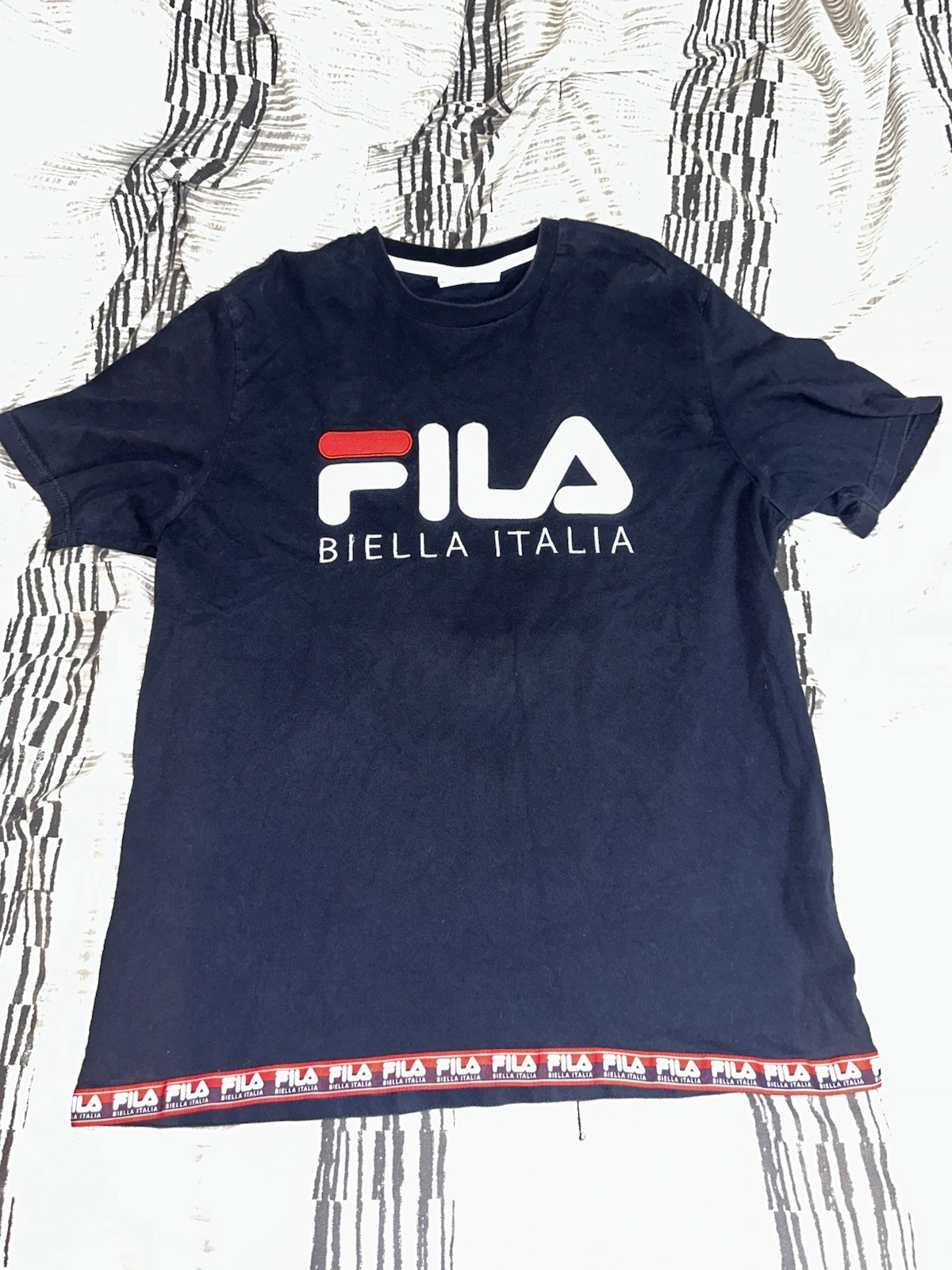 FILA Biella Italia Vintage Designer RARO Ricamato Italia "Orlo inferiore" 2XL