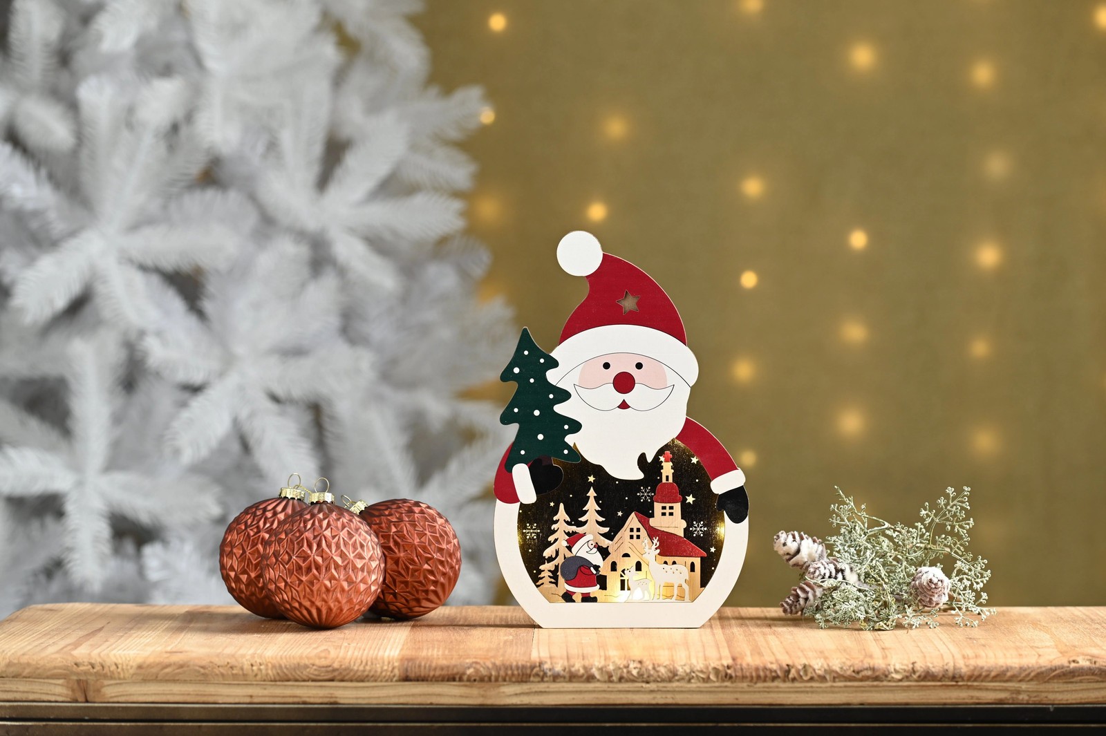 Festive 25cm Battery Lit Wooden Santa Scene Christmas Indoor Decoration
