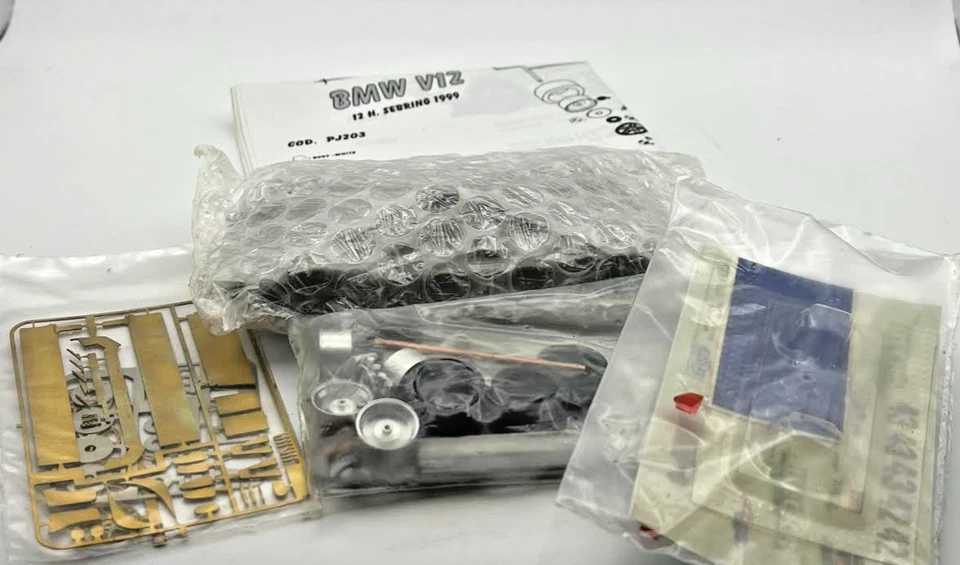 BBR BMW V12 LMR 12H Sebring 1999 Winner Team BMW PJ203 KIT 1:43 TheTinyCars MR Foto 2 de 2