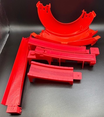 Hot Wheels rote Bahn- & Rampenabschnitte Restposten / Ersatzteile - Mattel