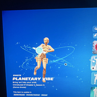 Leviathan Axe Golden Lara Croft (pics)