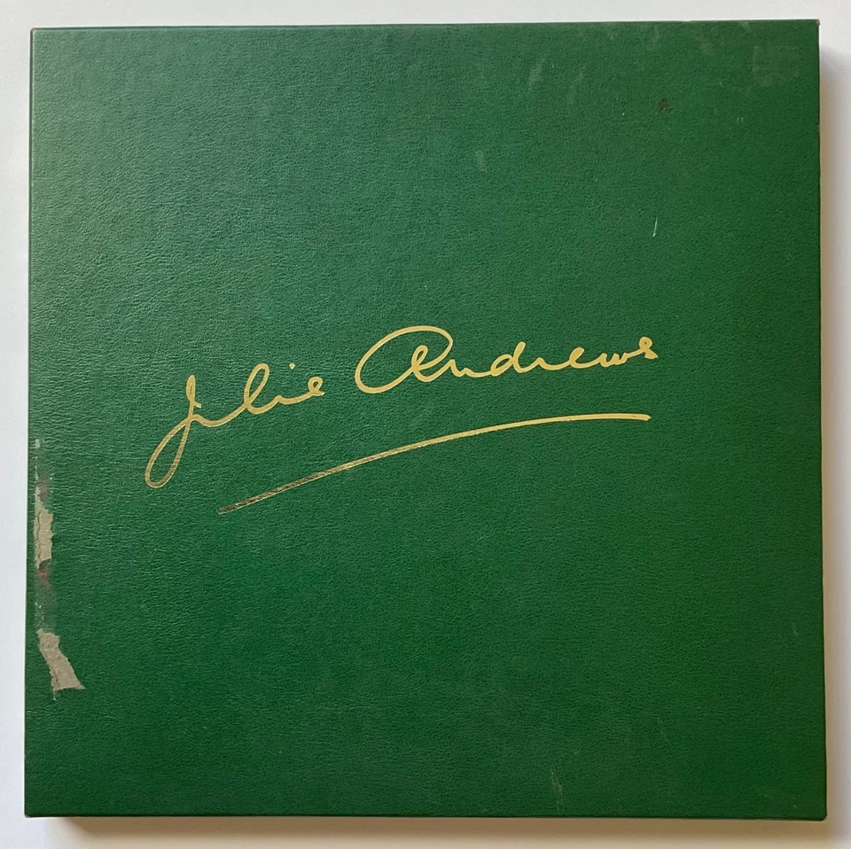 JULIE ANDREWS Rare Franklin Mint 2-LP (1 Christmas) Set with AUTOGRAPHED Booklet - Image 2 of 4