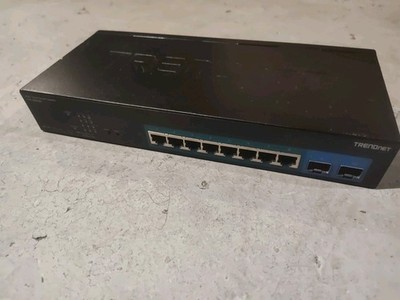 Trendnet Gigabit POE+ Web Smart switch (TPE-082 WS/A, with rack mount and power)