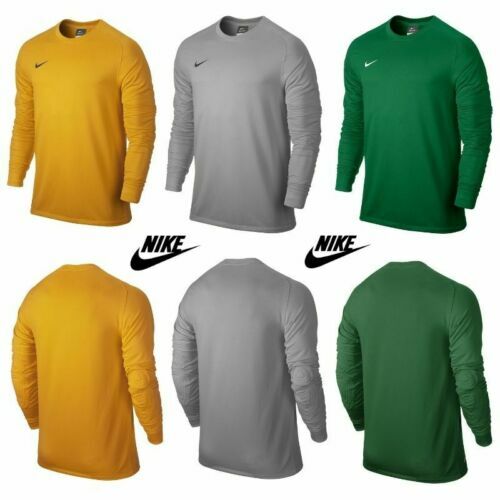 Canotta Rossa Su Sfondo Bianco | Vettore Gratis - Foto 3